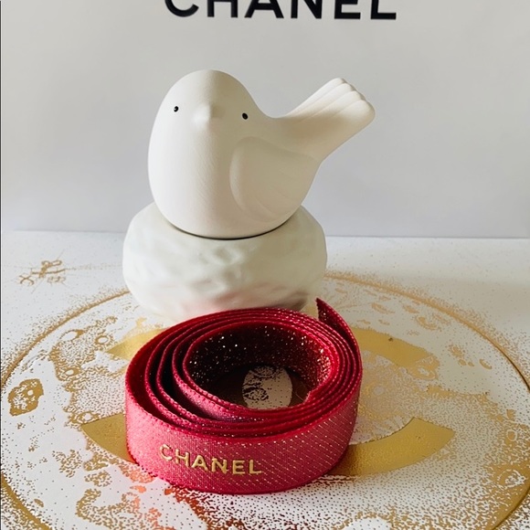 CHANEL Authentic Red with Gold Lettering Ribbon - Picture 6 of 10